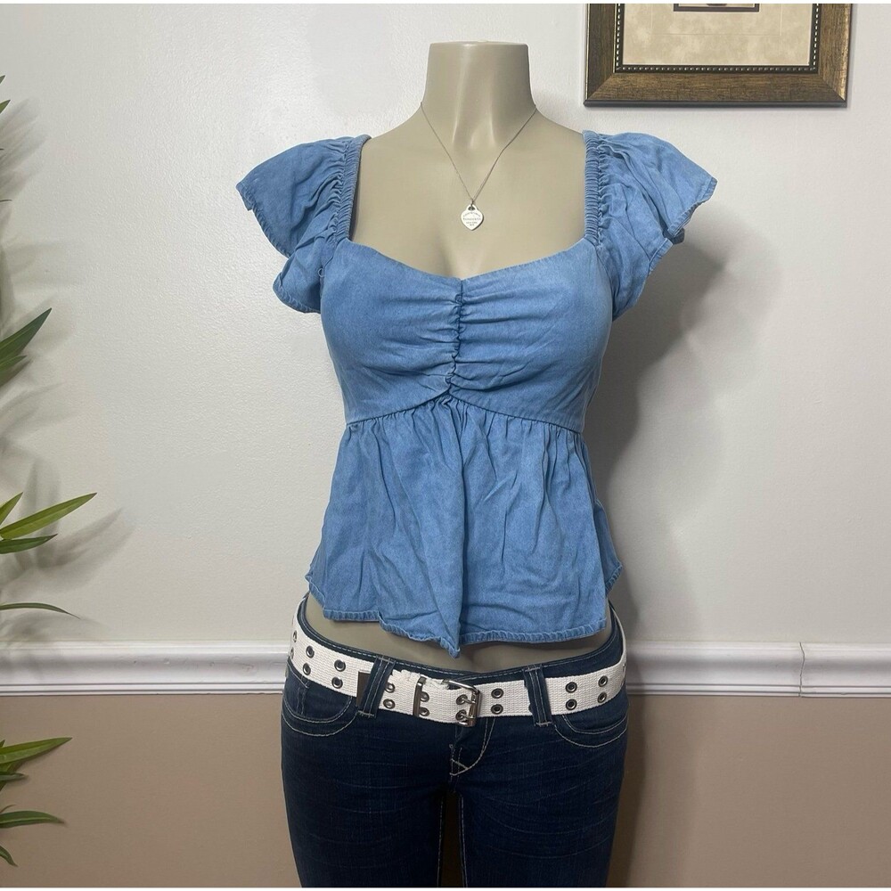 One Star Women's Denim Lyocell Cropped Ruched Smocked Babydoll Top